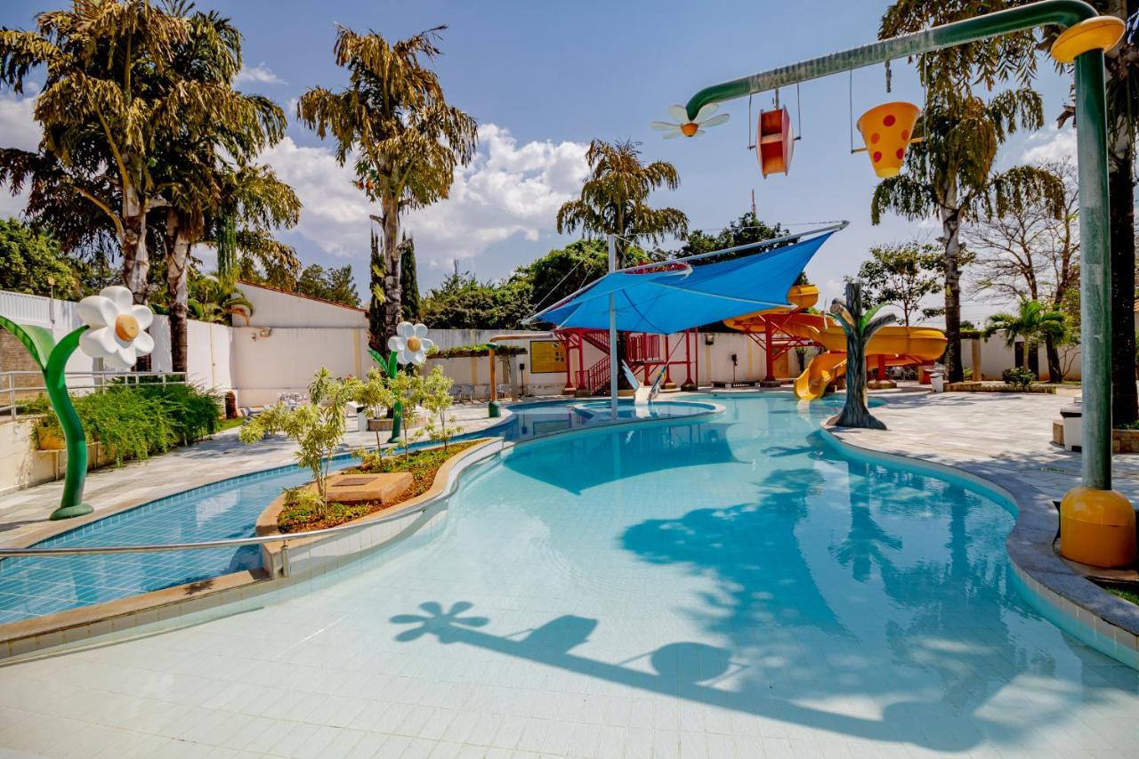 Diroma Resort Com Um Dia No Acqua Park كلدس نوفاس المظهر الخارجي الصورة