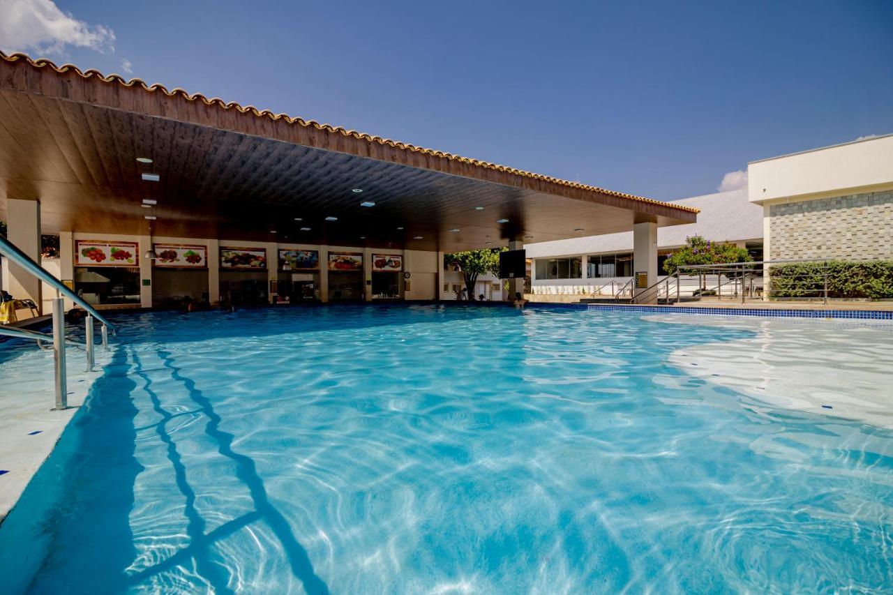 Diroma Resort Com Um Dia No Acqua Park كلدس نوفاس المظهر الخارجي الصورة