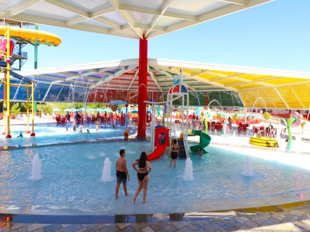 Diroma Resort Com Um Dia No Acqua Park كلدس نوفاس المظهر الخارجي الصورة